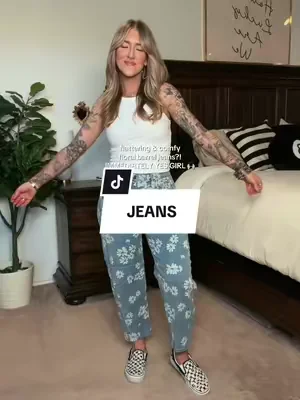 I'm 5'3" 135lbs wearing a small and they fit perfect! If you're in between sizes I say size down. #floraljeans #barreljeans #barreljeansoutfit #casualstyle #summerwins 