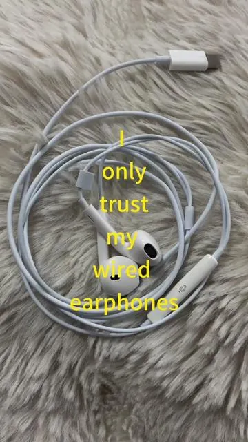 #muisc #airpods #fashion #wired #virvalvideo 