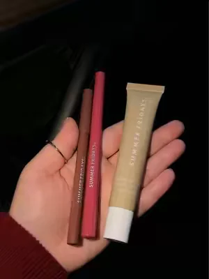 Grab a free pouch for your lippies when you purchase any Summer Fridays lip combo 💖 #summerfridays #dealsforyoudays #lipstain #lipgloss #lipliner 