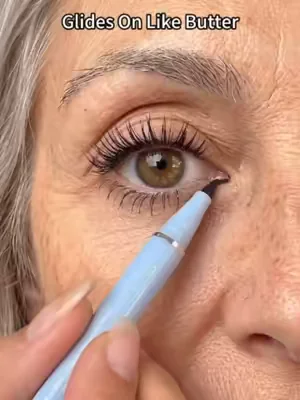 You won’t believe how tough this eyeliner is!#qcqx #Eyeliner #waterproofmakeup #eyesmakeup #tiktokshop #eyelinerhack #fyp #eyelinertutorial #longlasting #smudgeproofeyeliner
