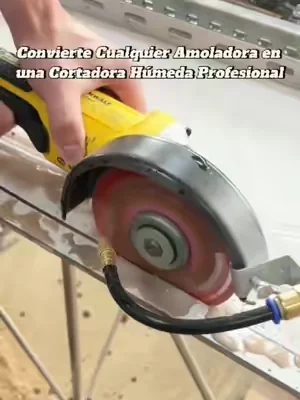 Pensé que todos los pulverizadores de agua eran iguales... hasta que probé este 😳💦 Su cuerpo de aleación de aluminio y estructura de latón macizo marcan una gran diferencia, y el control de doble flujo hace los cortes más limpios, frescos y precisos 🔥🚿 ¡Envío GRATIS por tiempo limitado, pide el tuyo ahora! 🛒 #TikTokMeLoHizoComprar #CorteHumedo #AmoladoraAngular #HerramientasDIY #Mecanico 