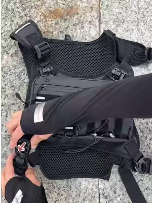 Come and grab your running vest!#runningvest #Zelvot #runninggear #OutdoorGear #hydrationvest 