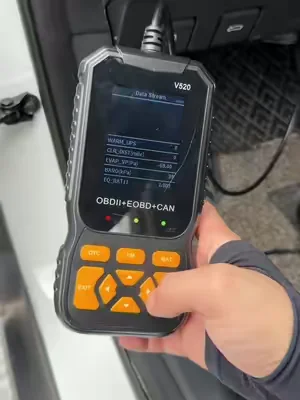 No necesitas computadora ni app—solo conéctalo y te dirá qué está mal con tu carro.#tiktokshopitalia#obd2#scanner#checkengine#checkenginelight