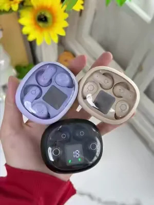 Tan pequeños que nadie siquiera nota que los llevas puestos.👀🎧✨  #MiniEarbuds #InvisibleTech #WirelessAudio #Earbuds #dealsforyoudays