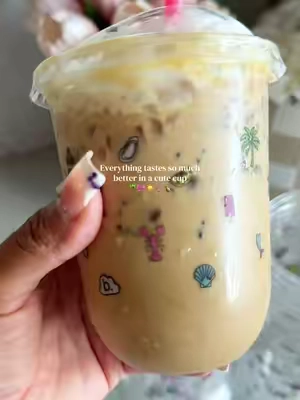 Obsessed is an understatement 🧋💫🤍🎀☀️ #disposablecups #icedcoffeeathome #icedcoffee #dealsforyoudays #icedcoffeecup 