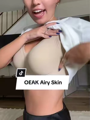 Breathable holes in a 360 jelly bra is genius for hot months (“airy skin” color)