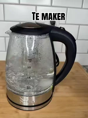 Una tetera o hervidor! Perfecta para hervir tu agua y no tener que estar al pendiente de ella! #summerwins #dealsforyoudays #Home #temaker #hervidor 