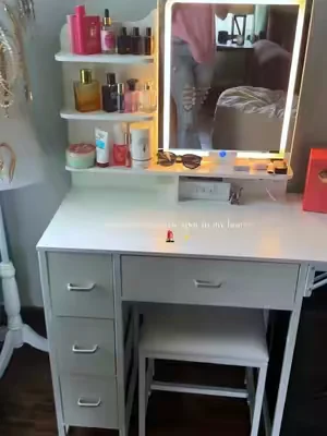 This vanity is perfect for smaller spaces. #makeupvanitycheck #vanityforwomen #smallvanity #vanitywithmirror 