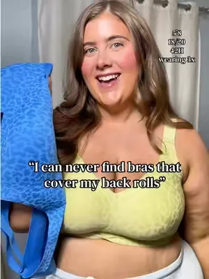 me 🤝 smoothing jelly bra that actuallly keeps me supported!! I’m wearing this under my fitted shirts + I’m obsessed with the feel. A perfect every day bra 💗 #jellybra #plussizebra #smoothingbra #comfybra #dealsforyoudays