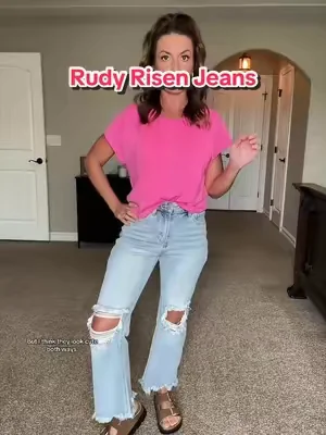 Tummy control, stretch and so flattering! ✨ #tiktokshopcreatorpicks #risenjeans #cutejeans #tummycontrol #momjeans @Wild Oak Boutique 