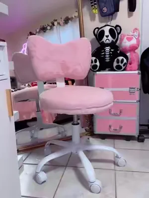If you don’t like pink, there’s more colors ✨😍 #deskchair #chairs #pink #pinkchair #tiktokshopcreatorpicks 