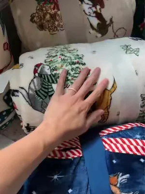 learn from my mistake and shop early, i definitely know better now #christmasblanket #christmasgift #christmasshopping #christmaspresents #christmasinjuly 