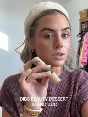 not only does the product just melt into the skin like butter but it also has the perfect bronzed shade and of course it’s a two for one so the cream makeup stick as a bronzer on one side and a blush on the other and the brush has dual ends  #dibsbeauty #dealsforyoudays #creammakeuphack #creammakeup #summermakeup @DIBSBEAUTY 