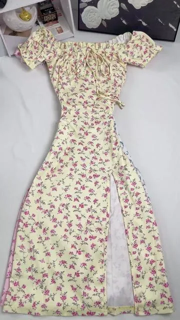 So pretty!!#dress #floraldress #fashion #comfortable #spotlightfinds #summerwins #summervibes #ootd #dealsforyoudays 