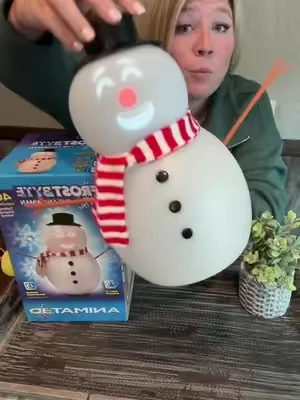 I finally got Frostbyte 😍👏🏼 #frostbyte #animatedsnowman #christmasdecor #snowman #dealsforyoudays  