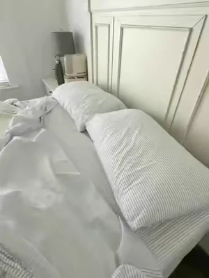 If you’re a hot sleeper and you’re trying to get away from plastic sheets, these organic cotton per kale sheets are a great choice. #sheets  #cottonsheets #bedding #organiccotton #hotsleeper @Lane Linen 