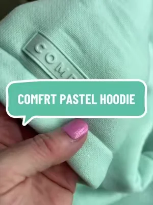 This Comfrt pastel hoodie is oversized and slightly weighted, so comfy! 🙌 @Comfrt #hoodie #comfrtclothing #dealsforyoudays 