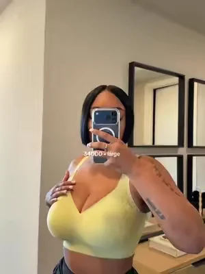 Vertvie GRACE Classic T-Shirt #vertvie #tshirtbra #newbra #bigchestproblems #victoriassecret 