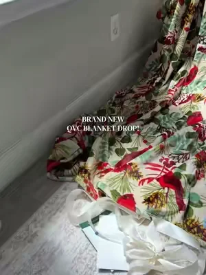 trust me you dont wanna wait for these, all of the moms are already doing their christmas shopping early #christmasblanket #christmasinjuly #qvcchristmas #christmasgift #holidayblanket 