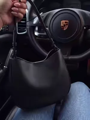 The product is in the cart, my dear friends. #womenbags #handbags #bags #womenbag #bag 