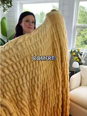 I swear these are the most comfortable and luxurious blankets I’ve ever owned  #comfrtblanket #dreamerblanket #weightedblanket #comfrtdreamerblanket  @Comfrt 