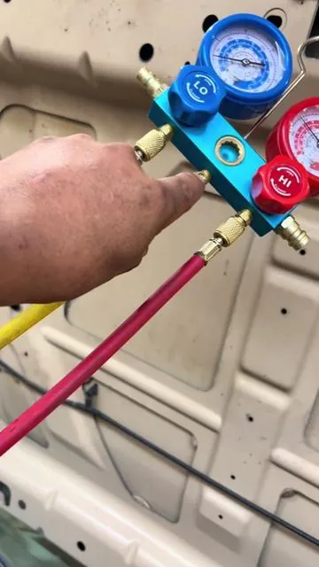 Reparación de A/C tiempo de verano 🔥 🥵 #paratiiiiiiiiiiiiiiiiiiiiiiiiiiiiiii #farmequipment #viral #tiktokshop #tecnico 