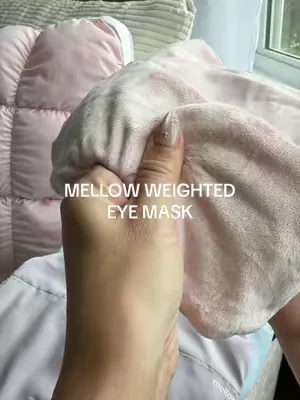 new colors of the weighted eye mask just dropped and they're so cute 🎨 still my favorite nightstand thing @Mellow Sleep  #mellowsleep #sleeptok #eyemask #weightedeyemask #bettersleep 