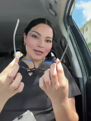¿Pasas horas frente a la pantalla y terminas con dolor de cabeza? Mira estos lentes Zenottic. Son ultra ligeros, tienen tecnología antirreflejo y el marco es súper flexibles (no te van a cansar nada). #Zenottic #LentesDeLectura #SaludVisual #Ofertas #EasyReturnsEveryTime 