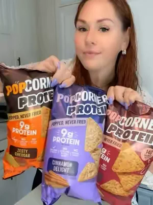 #Ad These low-key SLAP!! I found my favorite way of getting in my protein. @PopCorners  #popcornersprotein #proteinsnack #proteinchips #healthysnacks 