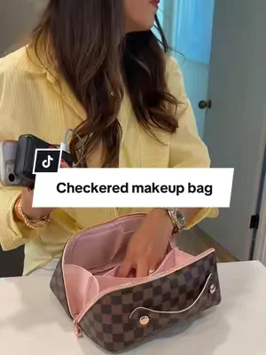 NEW!!! Cutest checkered  bag for makeup and your carry all! Grab it before it’s gone! #checkeredmakeupbag #cosmeticbag #luxurymakeupbag #tiktokshopcreatorpicks #dealforyoudays @DAILY RITMO 