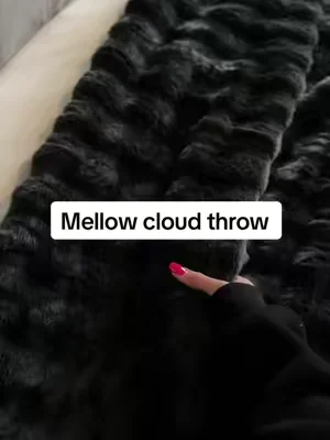 moody, weighted, XL. Mellow drops keep getting better #mellow #mellowsleep #blanket #cozybedroom @Mellow Sleep 