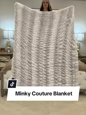Ultra soft!!! #DealsForYouDays #SummerVibes #tiktokshopcreatorpicks #minky #blanket @Minky Couture 
