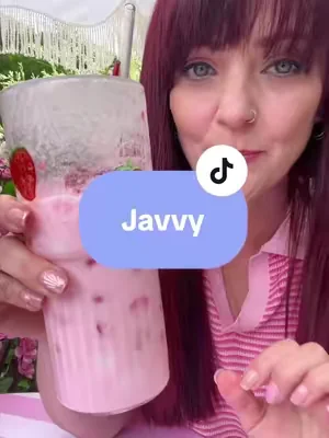 #javvy #refresher #pinkdrink #summerdrink #javvyprotein 