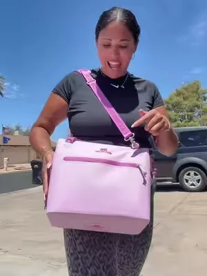 literally the perfect on the go cooler 😋☀️🍾 this WILL be getting used often this summer!! @Stanley 1913 #stanley1913 #thealldayjuliennemidicooler #stanleymidicooler #onthegocooler #dealsforyoudays 