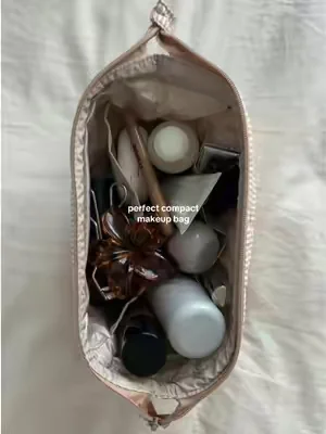 OBSESSSEDDDD !!!!! #makeupbag #packwithme #corporatebag #travelbag #makeupbagessentials 