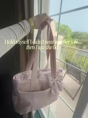 Finally got my hands on the viral cute bow tote and of purse I got it in pink 🌸😍  #bowtote #dealsforyoudays #summerwins #summervibes #cutetotebag