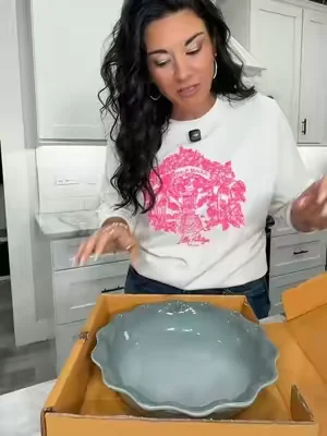 le creuset pie dish 🥧🥧 #lecreuset #pie #qvc 