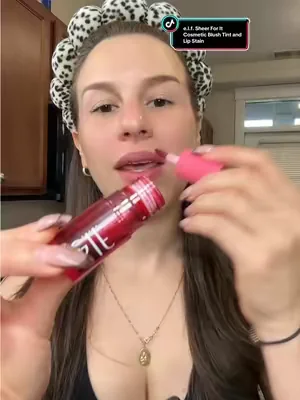 Súper linda y económica !!😍🩷🌸 e.l.f. Sheer For It Cosmetic Blush Tint and Lip Stain #lipstain #elf #liptint #longlasting #lips 