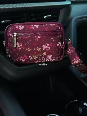 So cute for fall 🍂 @Rustic Charm Bootic #purse #wallet #wranglerwallet #wristlet 