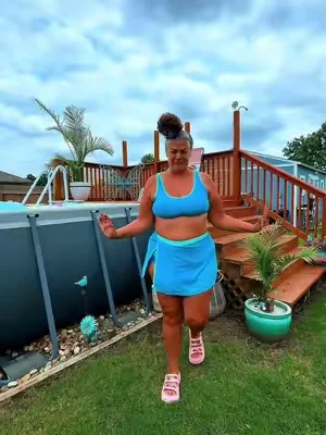 So cute! #cuteswimsuit #plussizeswim #plussizeswimsuit #amusingangelina #sportyswimsuit 
