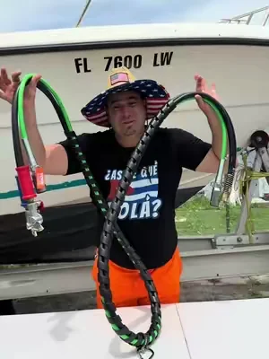 ¡Potencia y seguridad para tu camión con este kit completo VEVOR de líneas de aire de 12FT! Incluye todo lo que necesitas para mantener tu tráiler al máximo rendimiento: mangueras 3 en 1, líneas de aire, conexión electrica / vias ABs, manijas gladhana, sellos y kit de resortes. Diseñado para trabajo pesado Conexión rápida y segura Durabilidad profesional para carretera Ideal para camiones, traileres y tractores Perfecto para mantener tu equipo listo para largas rutas sin fallas #DealsForYouDays #SummerWins #TikTokShopDealsforYouDays #SuperBrandDay #SemiTruck   