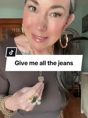 @Gap loving these loose fit low rise jeans  #gap #gapjeans #jeans #tiktokshopcreatorpicks #dealsforyoudays 