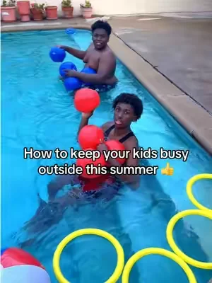 How to keep your kids busy outside this summer ☀️Get this fun inflatable pool toy for them.. trust they will not want to stop playing tic tac toe pool version. It’s like a 2 in 1 game mixing basketball and tic tac toe all together. Perfect game of the summer! It’s on sale in the link below ⬇️  #poolparty  #poolgame  #FamilyFun  #fypシ゚viral  #dealsforyoudays  @WARMTUYO 