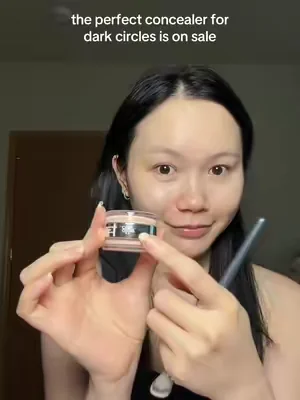 Using light - rosy salmon @glow  #concealer #notdryconcealer #darkcircles #dealsforyoudays 