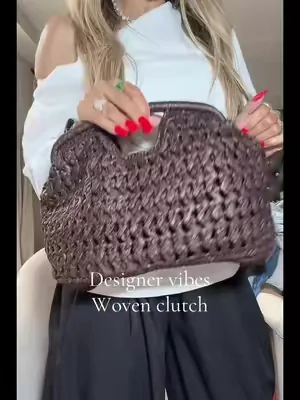 This brown woolen clutch is given designer vibes without the price tag. You can wear this all year long because of the warm brown color, elevate any outfit. #ootds #summerstyleinspo #designervibes #pursetok 