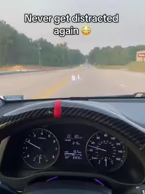 Best headsupdisplay on the market #headsupdisplay #car #caraccessories #carsoftiktok #tiktokshop 