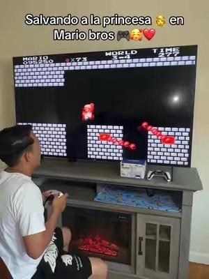 Salvando a la princesa 👸 en Mario bros 🎮❤️ te dejo esta consola en el carrito naranja 🎮👇🏻#consolegaming #retrogaming #videojuegos #videojuegos #mariobros 