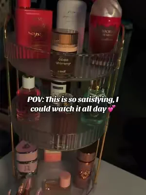 Love this 360 rotating perfume holder 💕 #dealsforyoudays #uforunest #perfumeholder #perfumeorganizer #acrylicorganizer 