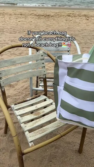 It’s also a beach bag with a zipper closure!!#totebag #essentials #beach #beachday #dealsforyoudays 