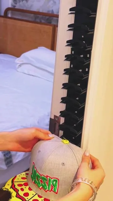 ways to Hats Organized #hats #hatorganizer #tiktokshop #baseball #fyp 